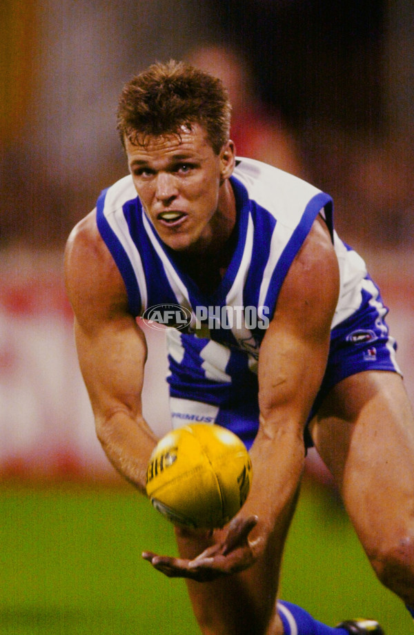 2001 AFL Round 1 - Essendon v Kangaroos - 21224