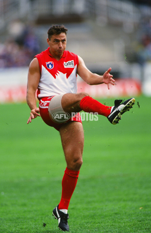 1997 AFL Round 2 - Western Bulldogs v Sydney - 21777