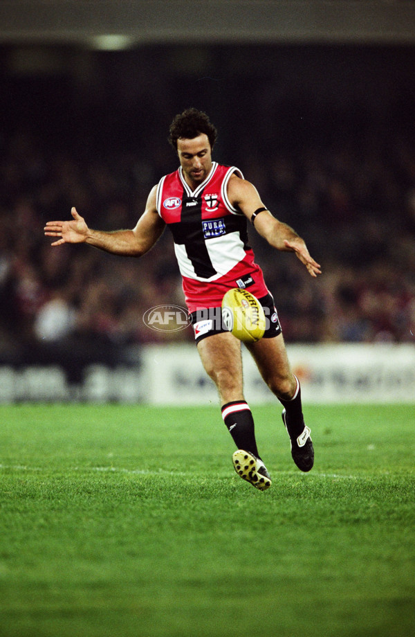 2001 AFL Round 13 - St Kilda v Richmond - 22232