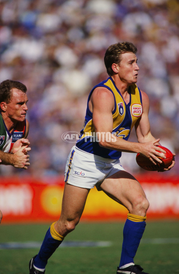 AFL 1995 Round 22 - West Coast v Fremantle - 22945