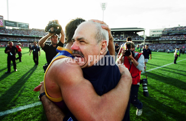 AFL 2001 Grand Final - Essendon v Brisbane - 23971