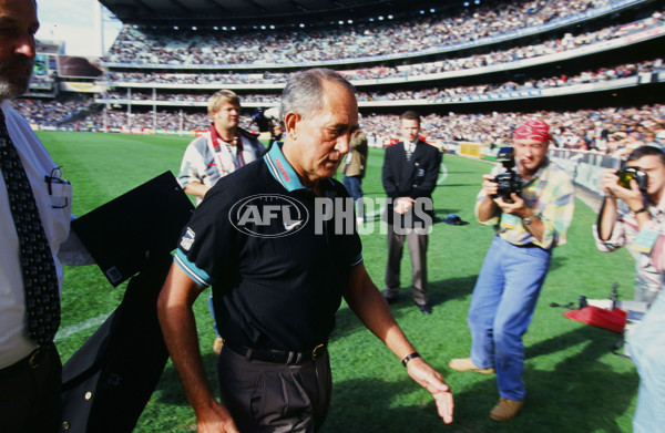 AFL 1997 Round 1 - Collingwood v Port Adelaide - 24261