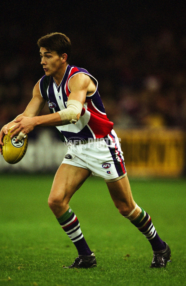 AFL 2001 Round 13 - Essendon v Fremantle - 25314