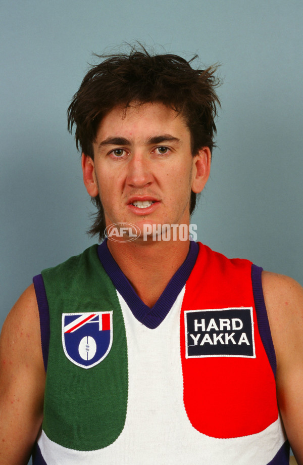 AFL 1995 - Fremantle Dockers Headshots - 25301