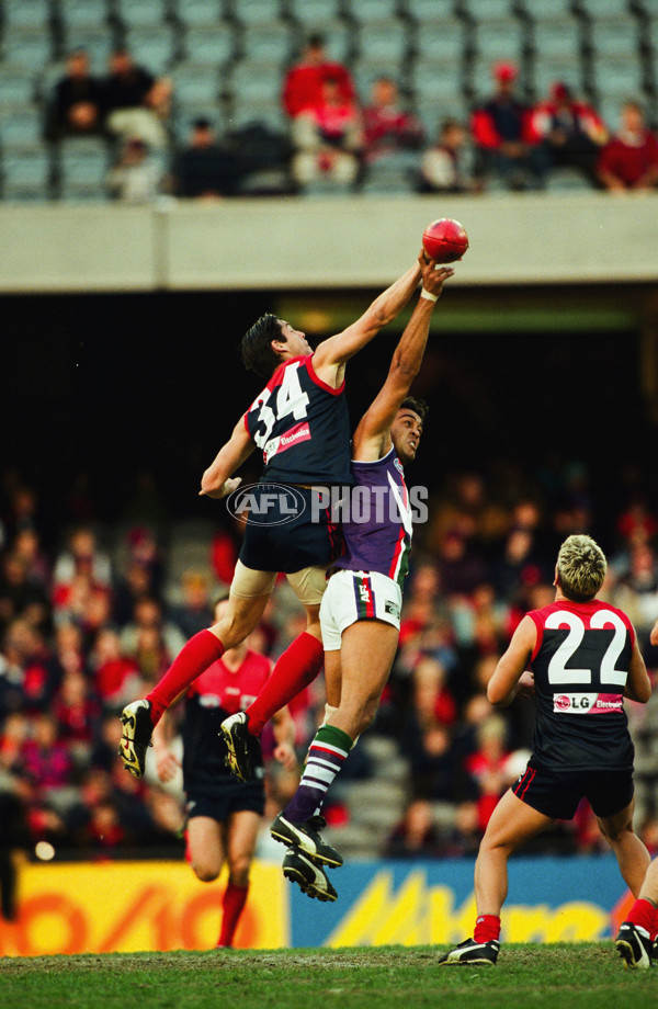 AFL 2000 Round 20 - Melbourne v Fremantle - 25381