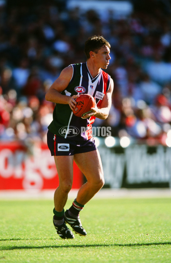 AFL 2001 Round 9 - Sydney v Fremantle - 25504