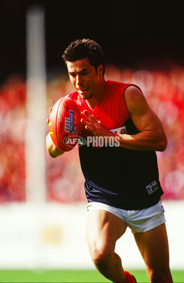 AFL 2000 Grand Final - Essendon v Melbourne - 25714