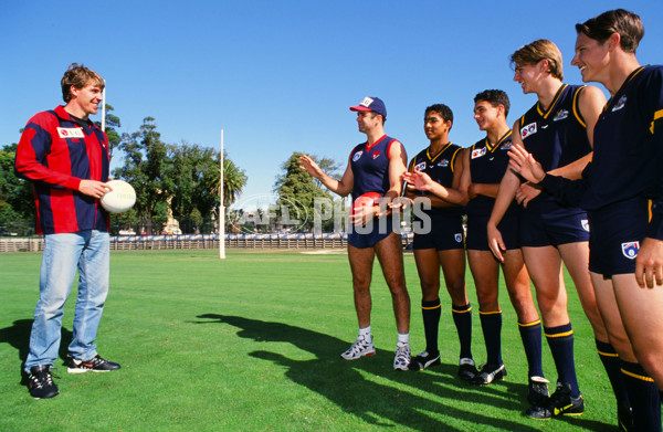 AFL Media - 1998 AIS AFL Academy Squad - 25871