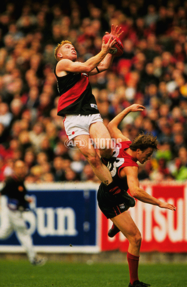 AFL 2000 - Essendon v Melbourne - 26349