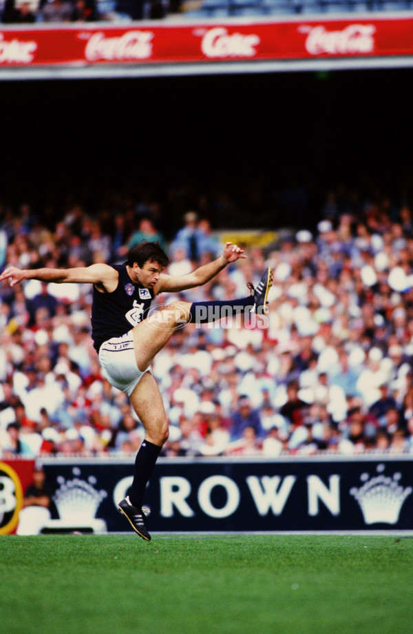 AFL 1996 Round 2 - Essendon v Carlton - 26609
