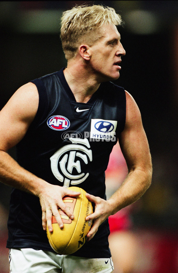 AFL 2000 Rd 10 - St Kilda v Carlton - 26871