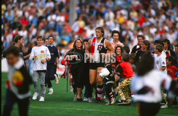 AFL 1990 - St Kilda Saints - 27354