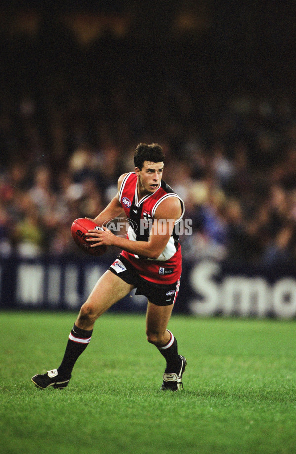 AFL 2001 Rd 2 - St Kilda v Geelong - 27453