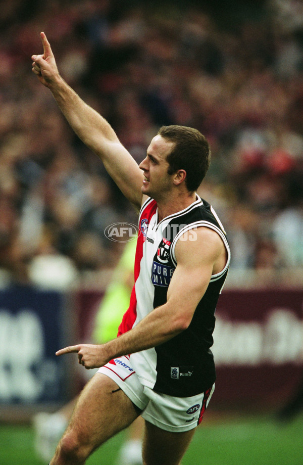 AFL 2001 Round 9 - Collingwood v St Kilda - 27482