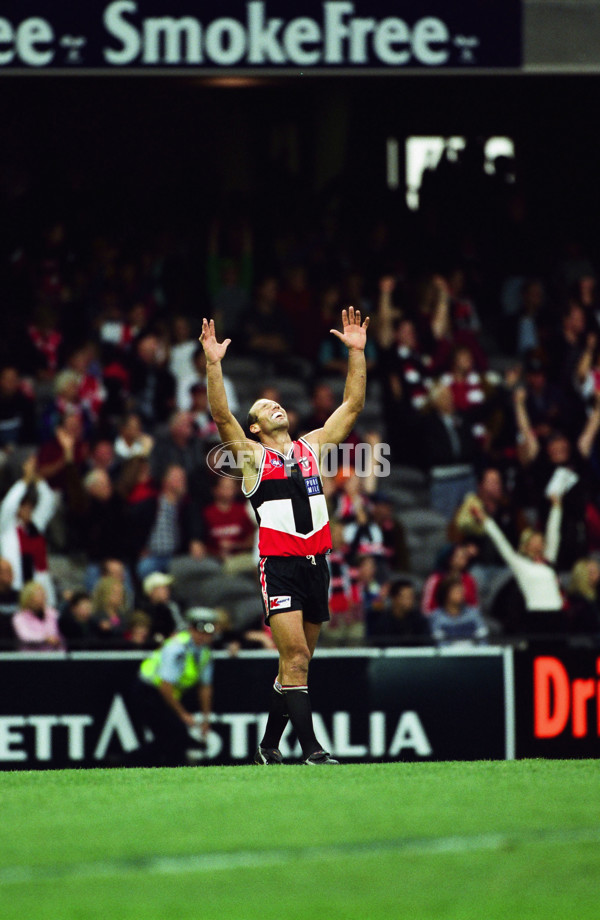AFL 2001 Rd 6 - St Kilda v Sydney - 27411