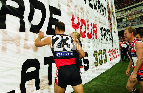 AFL 2001 Rd 6 - St Kilda v Sydney - 27414