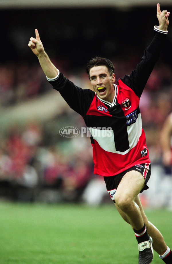 AFL 2001 Rd 6 - St Kilda v Sydney - 27445