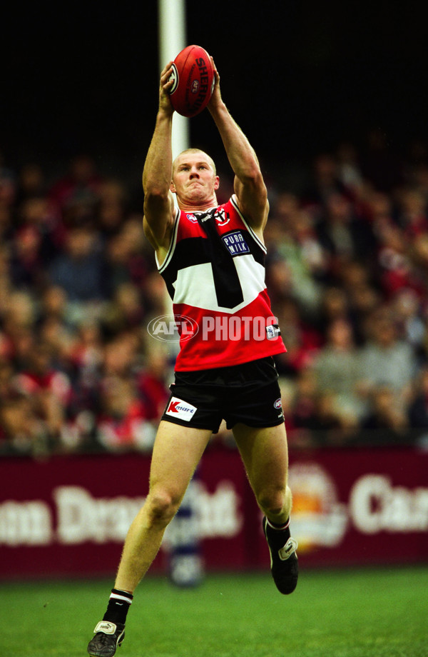 AFL 2001 Rd 6 - St Kilda v Sydney - 27558