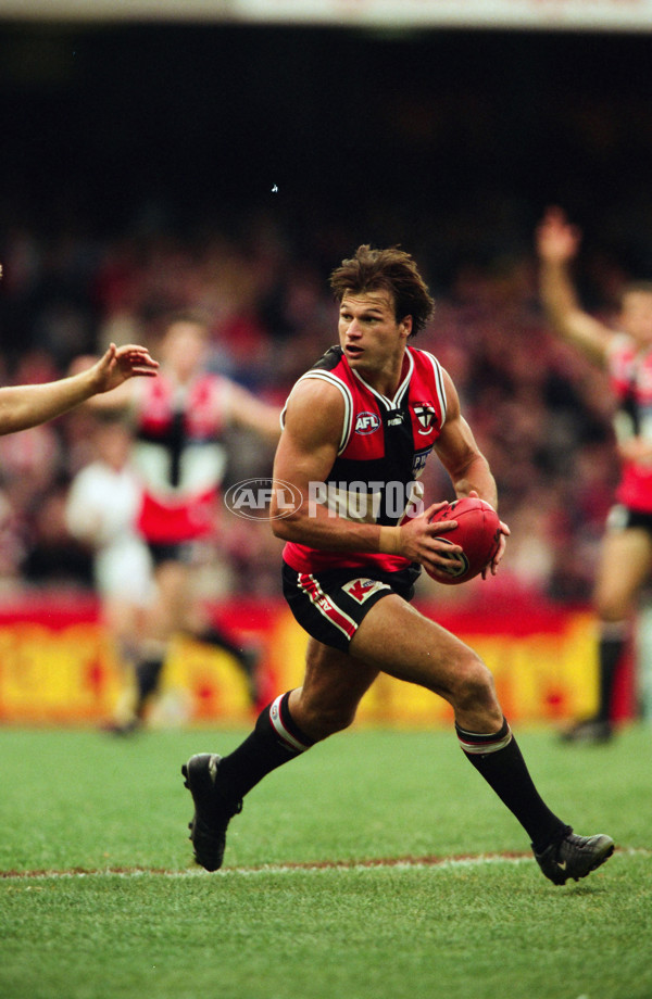 AFL 2001 Rd 6 - St Kilda v Sydney - 27582