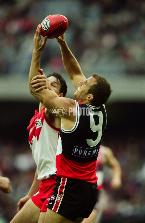 AFL 2001 Rd 6 - St Kilda v Sydney - 27601