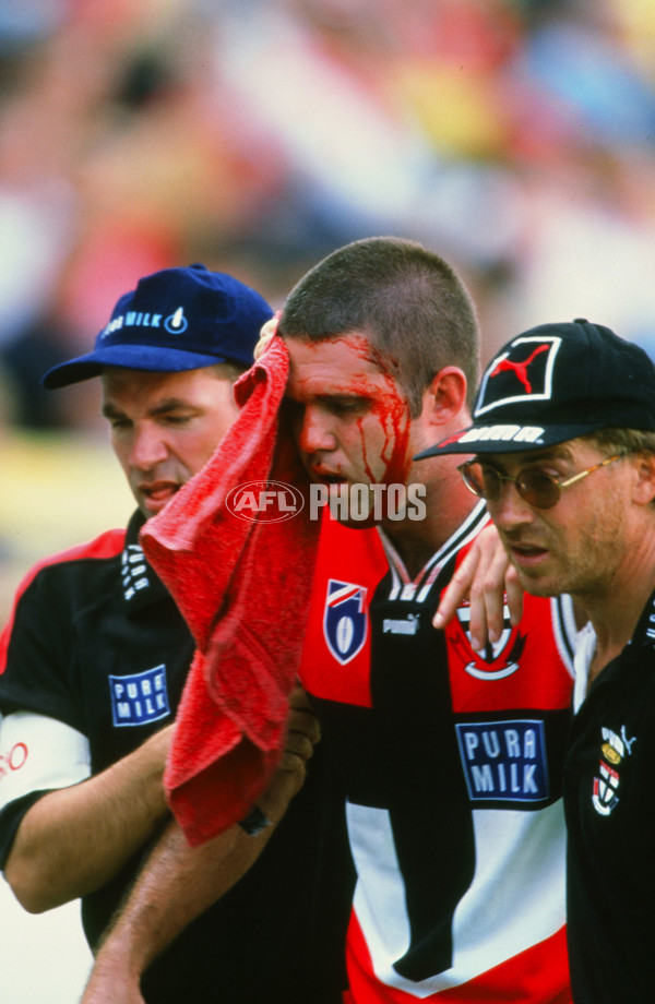 AFL 1999 Round 2 - Melbourne v St Kilda - 27642