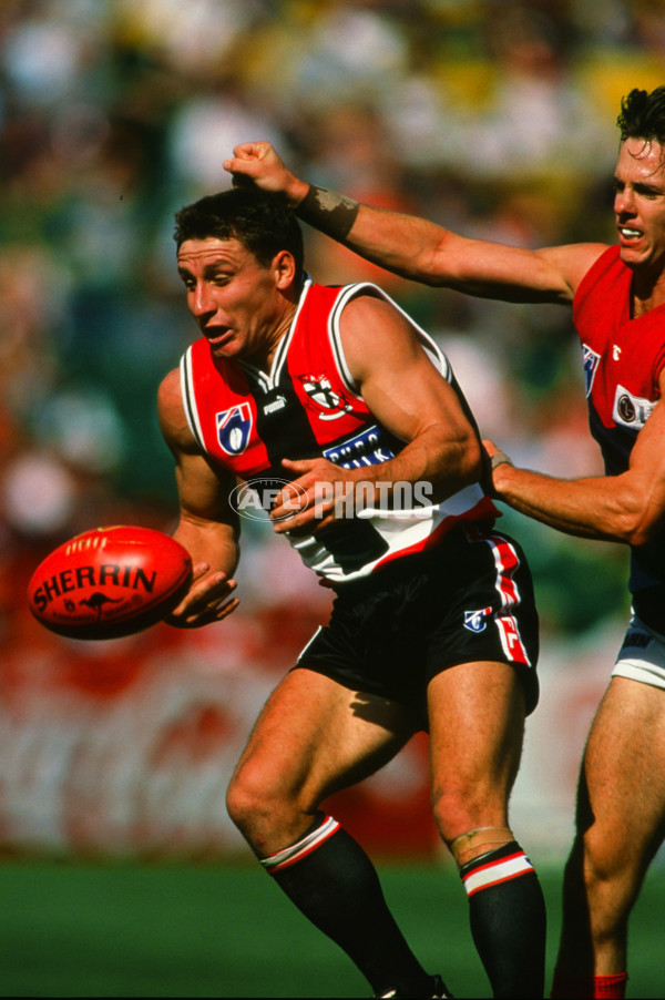 AFL 1999 Round 2 - Melbourne v St Kilda - 27619
