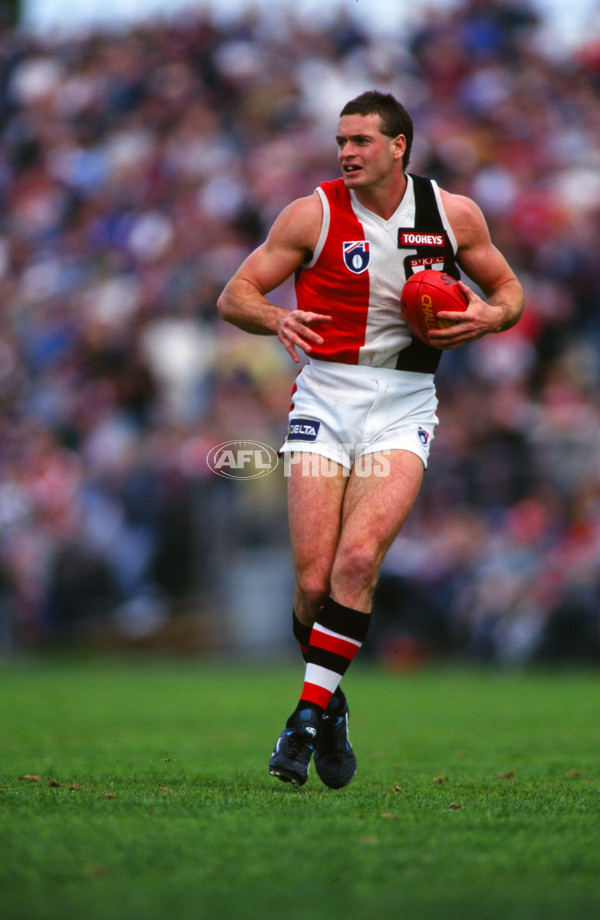 AFL 1995 Round 22 - St Kilda v Footscray - 27678