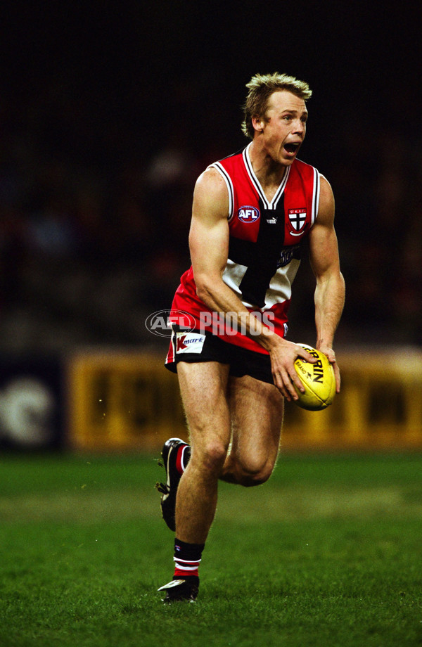 AFL 2001 Round 19 - St Kilda v Port Adelaide - 27698