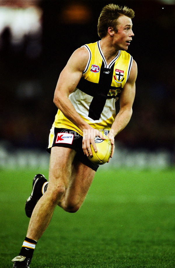AFL 2001 Rd 20 - St Kilda v Carlton - 27701