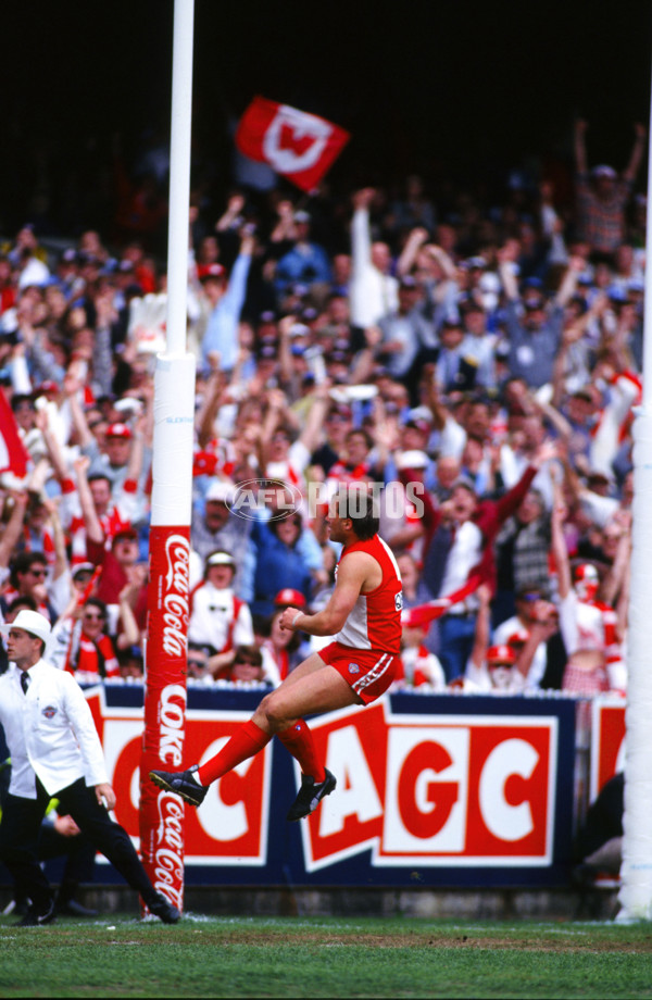 AFL 1996 Grand Final - Sydney v North Melbourne - 27728
