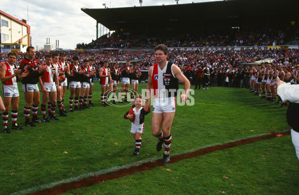 AFL 1995 Round 22 - St Kilda v Footscray - 27597