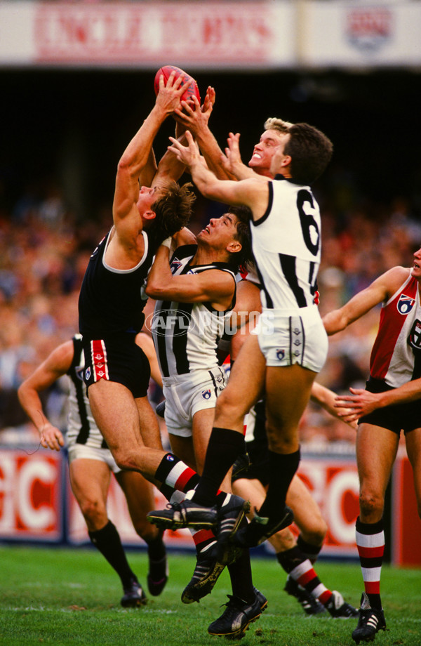 AFL 1990 - St Kilda v Collingwood - 27615
