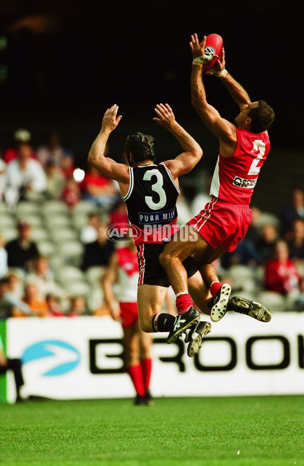 AFL 2001 Rd 6 - St Kilda v Sydney - 27905