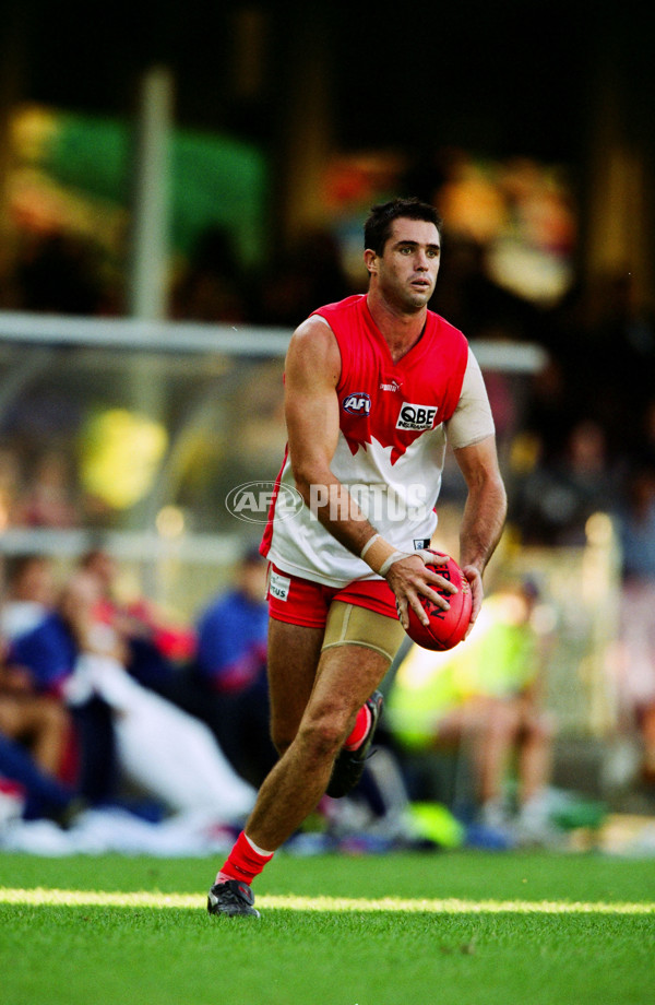 AFL 2001 Round 8 - Sydney v Western Bulldogs - 27940