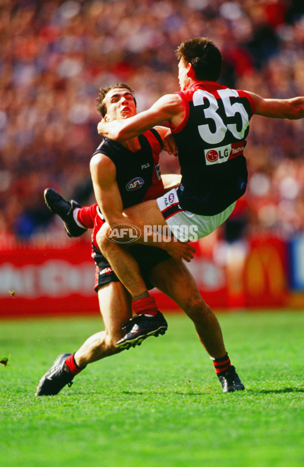 AFL 2000 Grand Final - Essendon v Melbourne - 28199