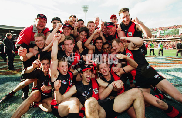 AFL 2000 Grand Final - Essendon v Melbourne - 28231