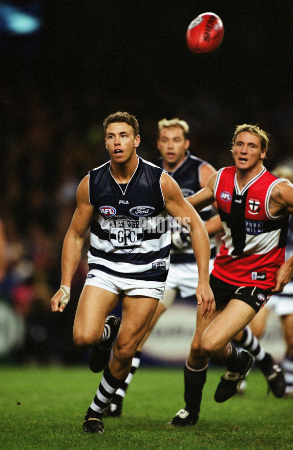 AFL 2001 Rd 2 - St Kilda v Geelong - 29383