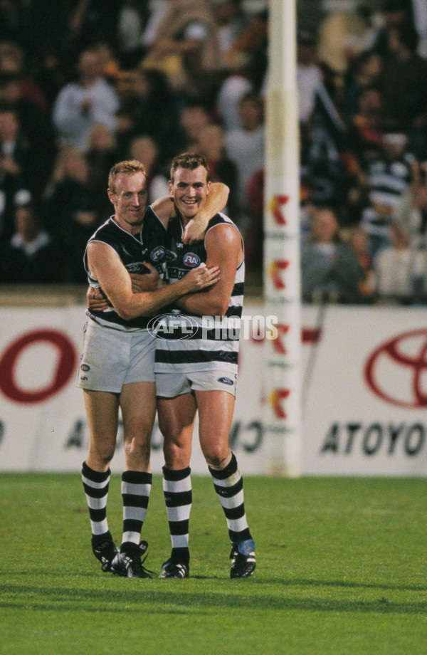 AFL 2000 Round 3 - Adelaide v Geelong - 29433