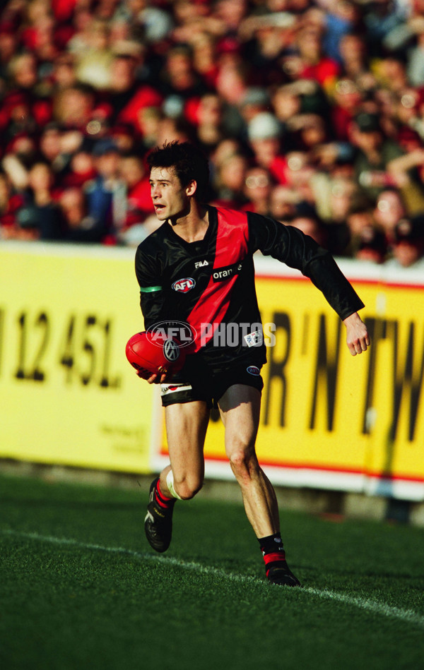 AFL 2001 Rd 16 - Essendon v Kangaroos - 29596