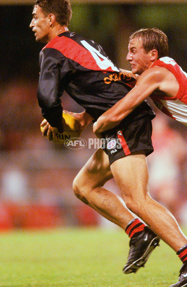 AFL 2001 Round 4 - Sydney v Essendon - 30280