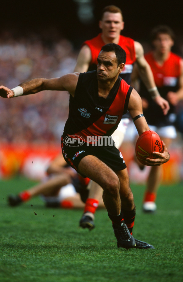 AFL 2000 Grand Final - Essendon v Melbourne - 30299
