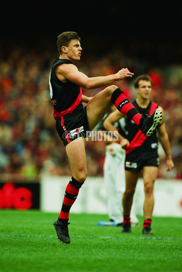 AFL 2001 Round 5 - Essendon v Collingwood - 30411