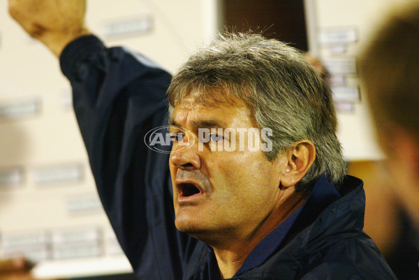 AFL 2004 Rd 18 -  Adelaide Crows v Kangaroos - 63004