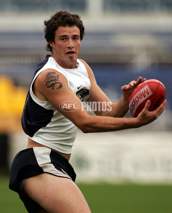 AFL 2004 Media - Carlton Blues Training 221104 - 64320