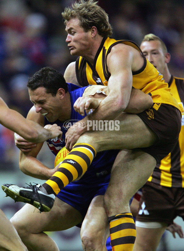 AFL 2004 Rd 19 - Western Bulldogs v Hawthorn - A-38112537