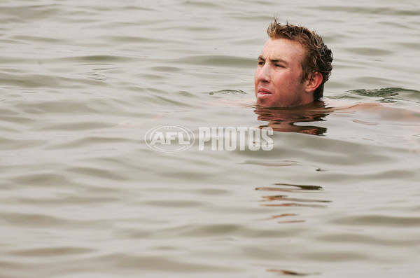 AFL 2004 Media - Melbourne Training 291104 - A-38169612
