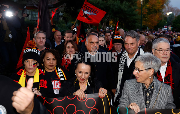 AFL 2023 Round 10 - Essendon v Richmond - A-38262190