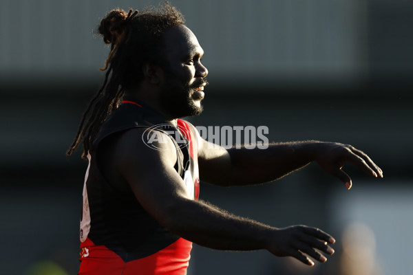 VFL 2023 Round 11 - Essendon v North Melbourne - A-39632320