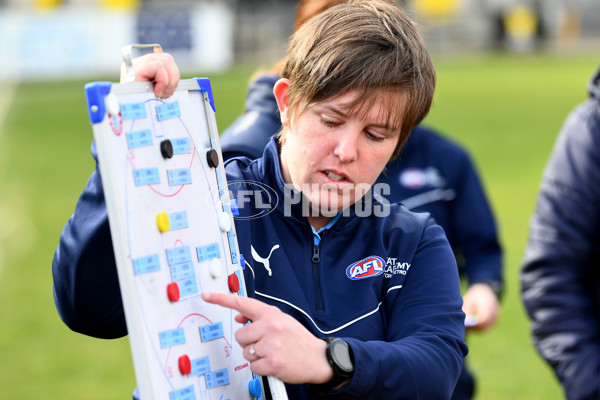 AFLW 2023 U18 Girls Championships - Vic Metro v South Australia - A-40665169