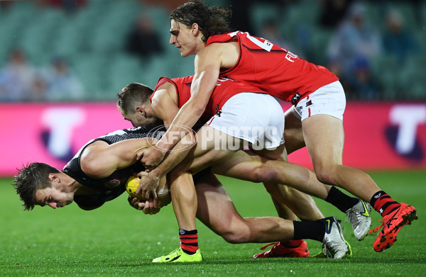 AFL 2022 Round 11 - Port Adelaide v Essendon - 956062